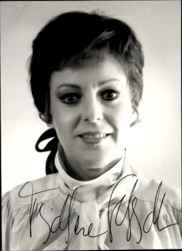 Foto Opernsängerin Trudeliese Schmidt, Portrait, Autogramm