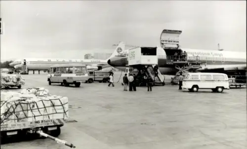 Foto Frankfurt am Main, Flughafen, Flugzeuge