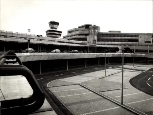 Foto Berlin Reinickendorf Tegel, Flughafen