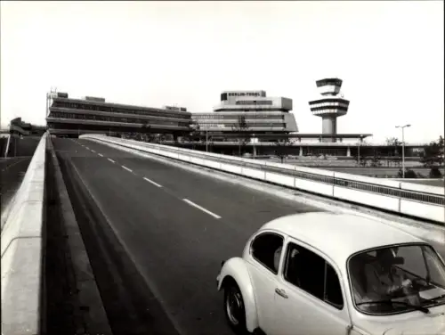 Foto Berlin Reinickendorf Tegel, Flughafen, Auto