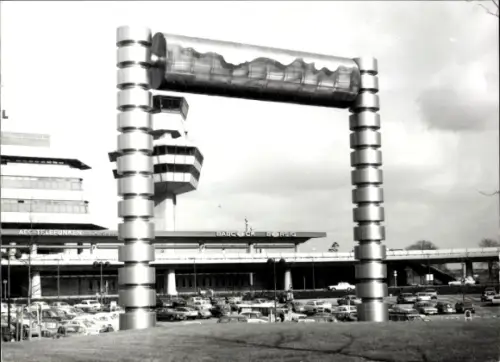 Foto Berlin Reinickendorf Tegel, Flughafen, Wolkentor
