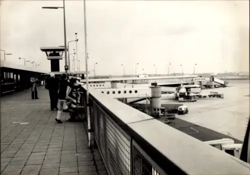 Foto Amsterdam Nordholland Niederlande, Flughafen