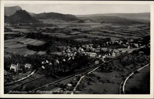 Ak Mühlhausen in Thüringen, Luftaufnahme von  Magdeberg, Landschaft, Häuser, Bahnlinie
