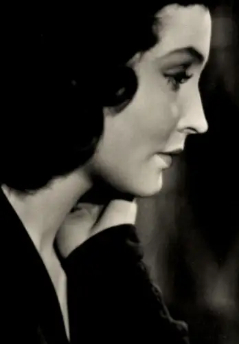 Ak Schauspielerin Hannelore Schroth, Portrait, im Profil