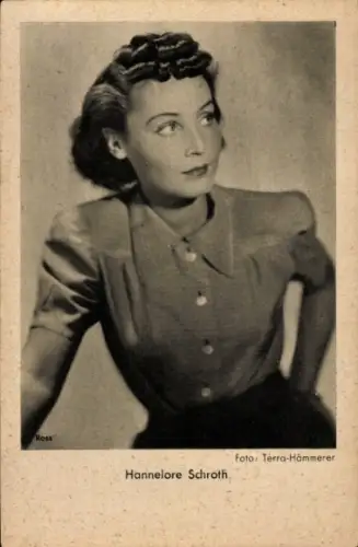 Ak Schauspielerin Hannelore Schroth, Portrait