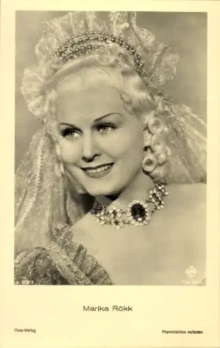 Ak Schauspielerin Marika Rökk, Portrait, Ross Verlag A 3330/3, Autogramm