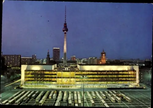 Ak Berlin Mitte, Palast der Republik, Fernsehturm, Rathaus, Nachtbeleuchtung