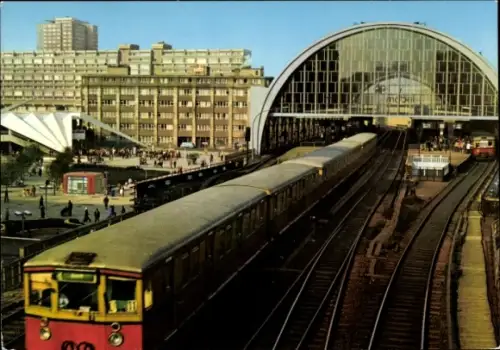Ak Berlin Mitte, S-Bahnhof Alexanderplatz, S-Bahn