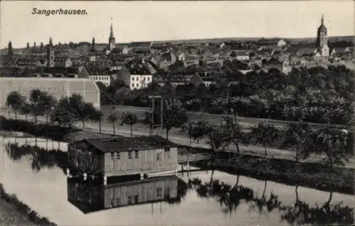 Ak Sangerhausen am Harz,  Stadtansicht, TeBadewald, Wasserfläche, Holzgebäude