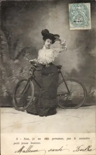 Ak Frau mit Fahrrad, Portrait