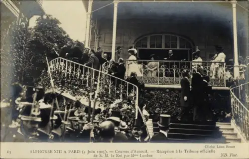 CPA Alphonse XIII a Paris, Reception a la Tribune officielle