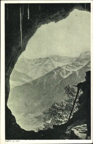 Ak Werfen in Salzburg, Eisriesenwelt im Tennengebirge, Ausblick aus dem Höhlentor