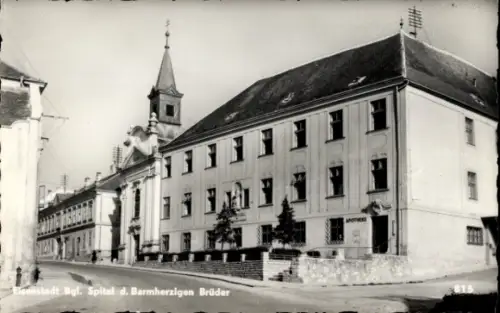 Ak Eisenstadt im Burgenland,  Spital der Barmherzigen Brüder, Apotheke, schwarz-weiß