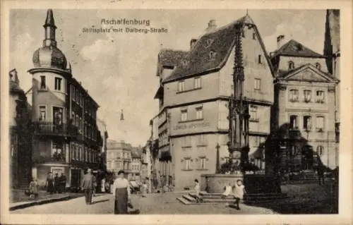 Ak Aschaffenburg in Unterfranken,  Stiftsplatz, Dalberg-Straße, Löwen-Apotheke