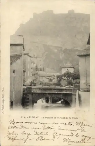 Ak Florac Lozère, Flusslandschaft, Brücke, Berg im Hintergrund, nmotiv