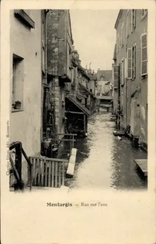 Ak Montargis Loiret, Schmale Gasse, Wasserstraße, Häuser, Montargis