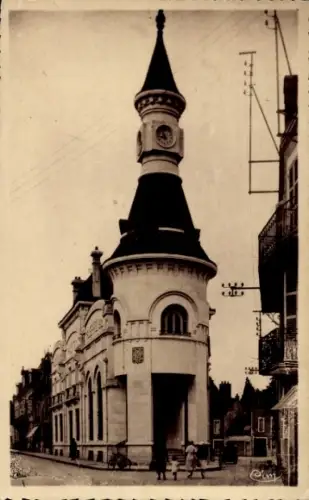 Ak Digoin Saône et Loire, Hotel des Postes,  Uhrturm,  Architektur