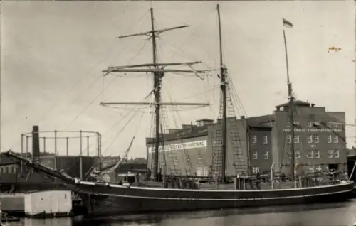 Foto Ak Ostseebad Heiligenhafen in Holstein, Segelschiff