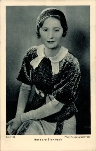 Ak Schauspielerin Barbara Stanwyck, Portrait
