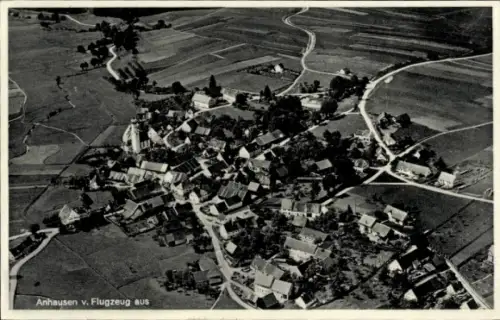 Ak Anhausen im Westerwald, Luftaufnahme von  ländliche Umgebung, Straßenverlauf