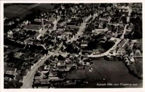 Ak Aichach in Oberbayern Schwaben, Luftaufnahme von  schwarz-weiß, Beschriftung: Aichach Obb. vom
