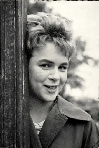 Ak Schauspielerin und Sängerin Conny Froboess, Portrait