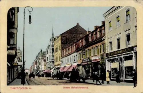 Ak Saarbrücken im Saarland, Untere Bahnhofstraße,   Gebäude, Geschäfte, Pferdefuhrwerke