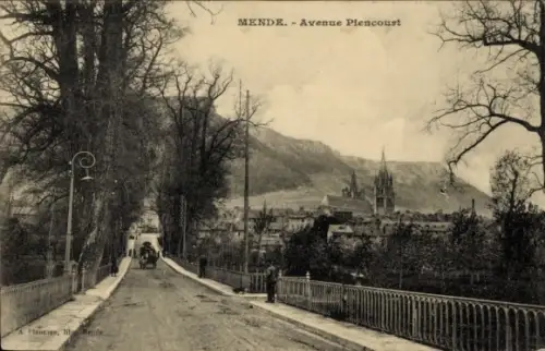 Ak Mende Lozère, Avenue Plencourt,  Pferdewagen, Bäume, Kirche im Hintergrund