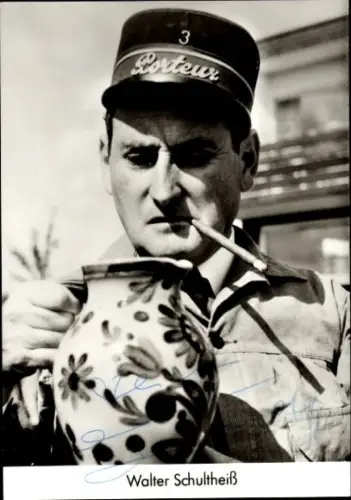 Ak Schauspieler Walter Schultheiẞ, Filmszene, Autogramm