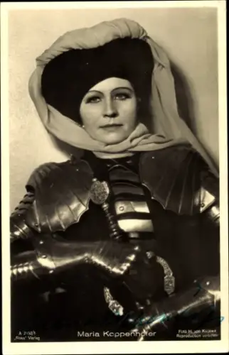Ak Schauspielerin Maria Koppenhofer, Portrait, Filmkostüm, Rüstung, Ross