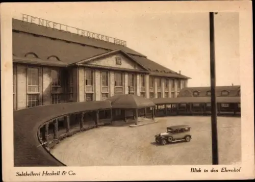 Ak Wiesbaden Biebrich in Hessen, Sektkellerei Henkell und Co., Blick in den Ehrenhof