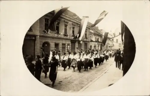 Foto Ak Bruck an der Mur Steiermark, 1. Kreisturnfest 1921, Festzug, Turnerinnen