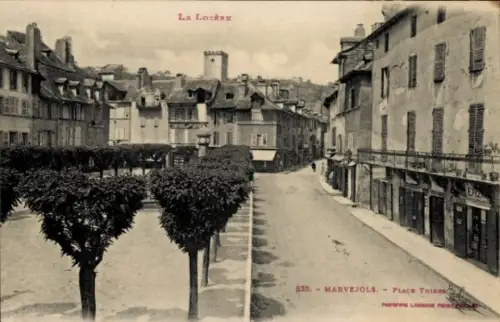 Ak Marvejols Lozère, La Lozère,  Place Thiers, Bäume, Straßenansicht