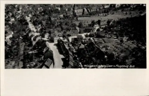 Ak Wiebelskirchen Neunkirchen im Saarland, Luftaufnahme vom Ort