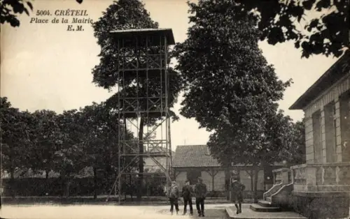 Ak Créteil Val de Marne, Platz der Mairie, Menschen, Baum, Aussichtsturm