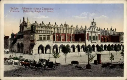 Ak Kraków Krakau Polen,  Sukiennice, Halles de drapiers, Pferdekutschen