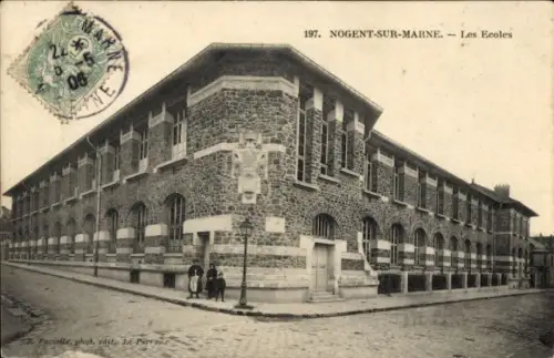 CPA Nogent sur Marne Val-de-Marne, Les Ecoles