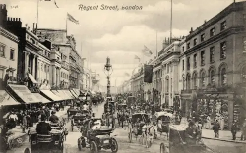 Ak London City Regent Street, Strassenansicht, Kutschen und Autos
