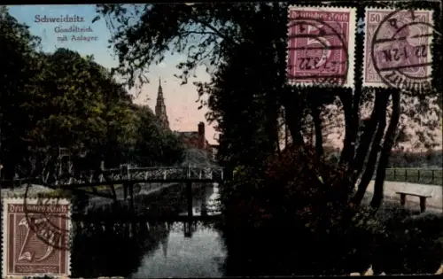 Ak Świdnica Schweidnitz Schlesien, Gondelteich mit Anlagen, Brücke, Straßenpartie