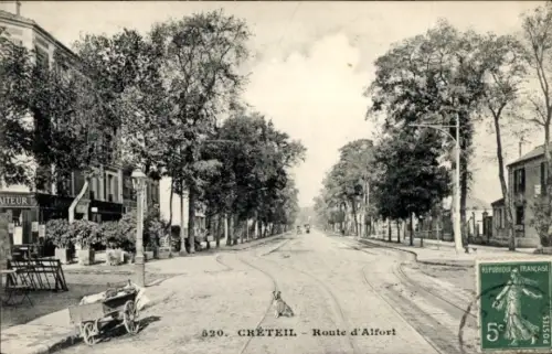 Ak Créteil Val de Marne, Straße in  Bäume, Straßenbahn, Poststempel, französische Briefmarke