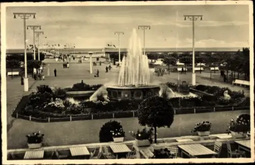 Ak Sopot Gdańsk Zoppot Danzig, Kurgarten mit Springbrunnen