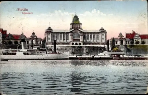 Ak Szczecin Stettin Pommern, Blick vom Wasser auf das Museum