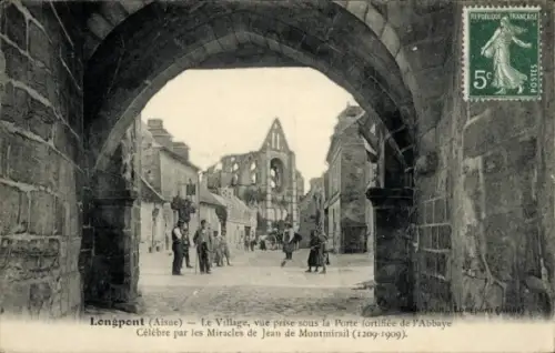 Ak Longpont sur Orge Essonne,  Dorfansicht, Tor der Abtei, Jean de Montmirail,  Szenerie