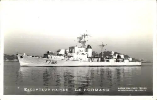 Ak Toulon Var --------- liegt am Meer, Küste, Hafen, Marine [zur Info! nicht dieses Phrase hie...