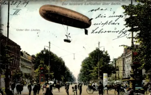 Ak Berlin Mitte, Zeppelin im Flug, Unter den Linden