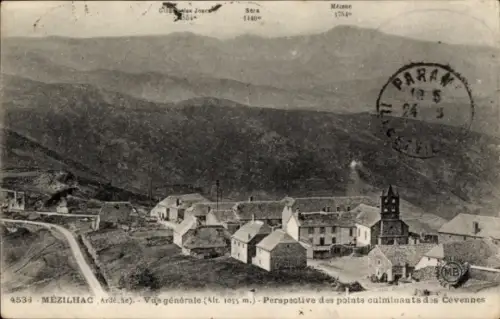Ak Mezilhac Ardèche, Schöne Landschaft, Häuser, Kirche, Berge im Hintergrund