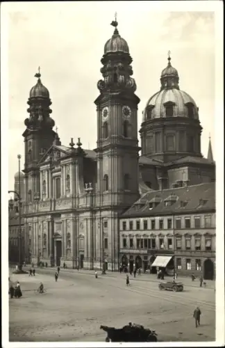 Ak München Bayern, Theatinerkirche