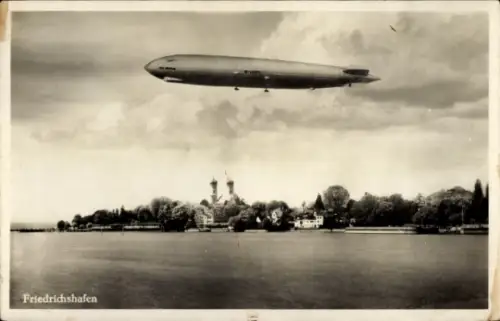 Ak Friedrichshafen am Bodensee, Gesamtansicht, Zeppelin