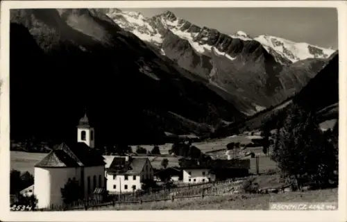 Ak Gschnitz in Tirol, Berglandschaft, Kirche, schneebedeckte Berge, Gschnitz