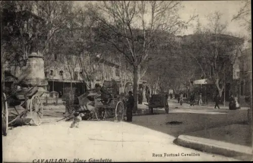Ak Cavaillon Vaucluse, Place Gambetta, Roux Fortune Cavaillon
